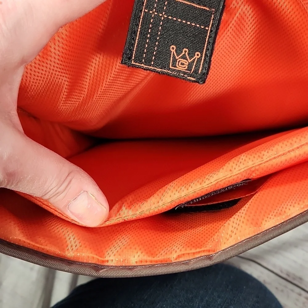 CaseCrown Microsoft surface vertical messenger bag